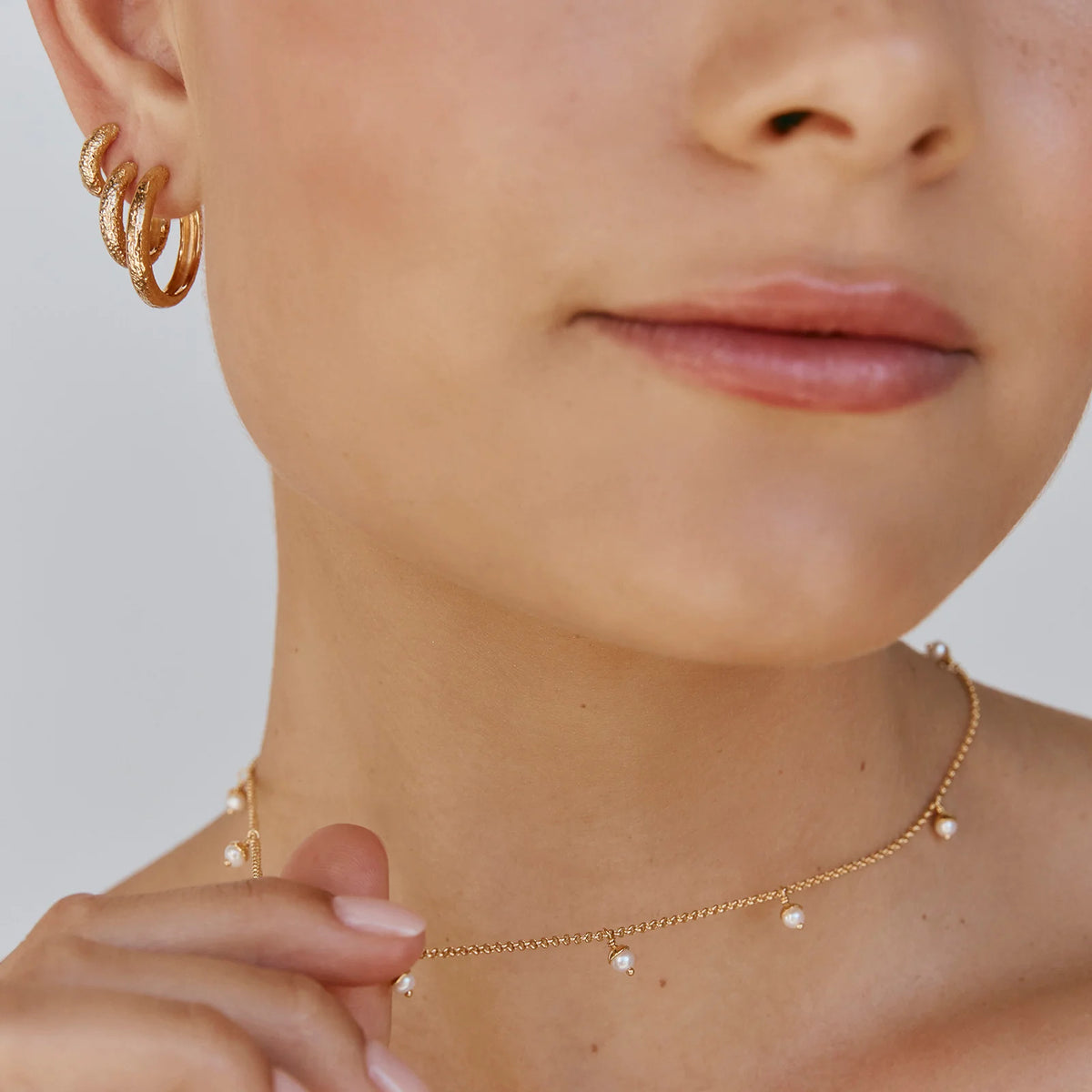 ANTIQUE GOLD MAXI HOOP