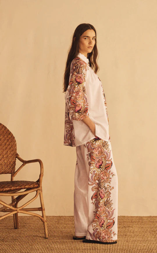 SCALLOP BILLOW SLEEVE BLOUSE