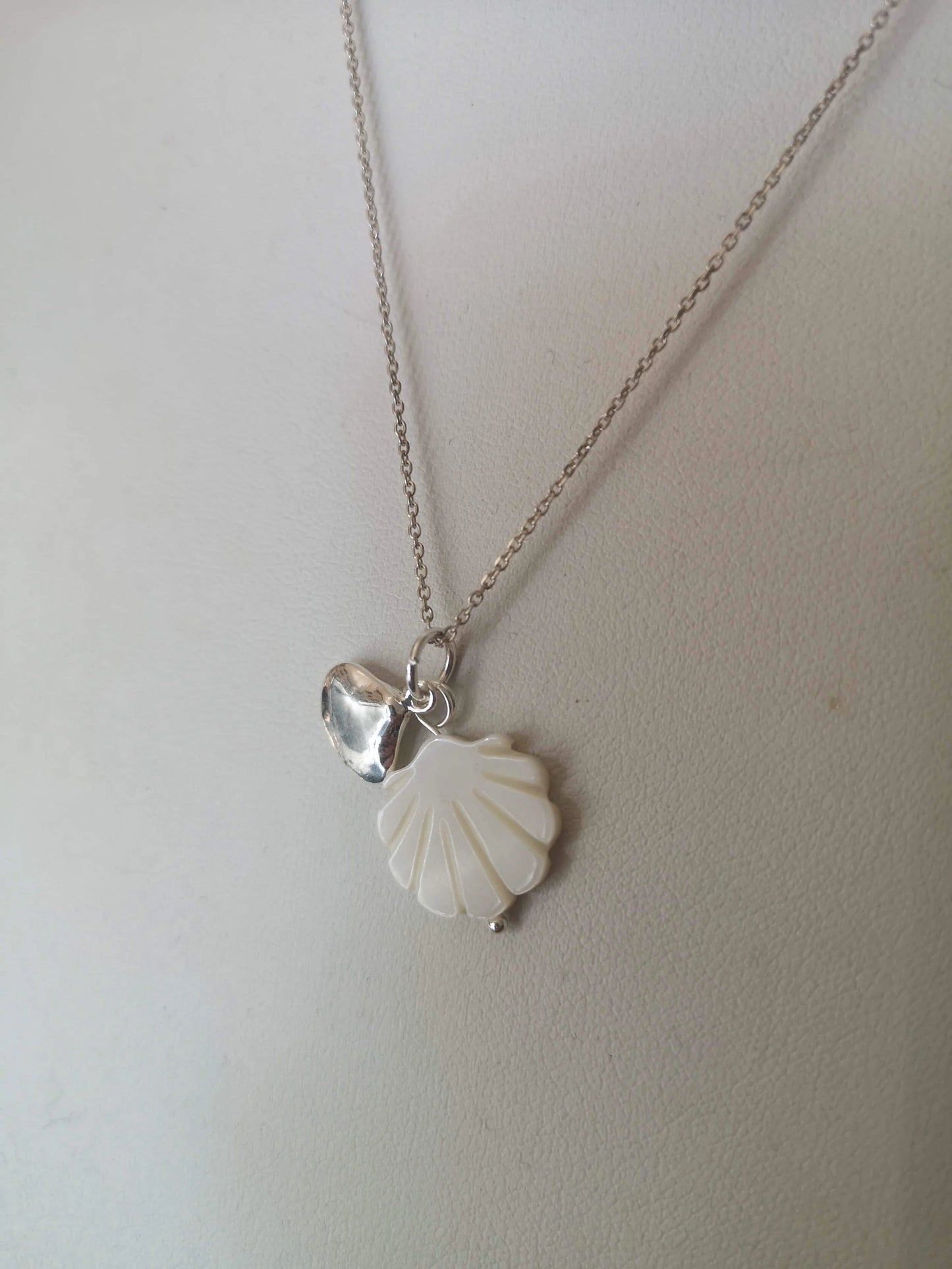 FOODIE PILGRIM NECKLACE