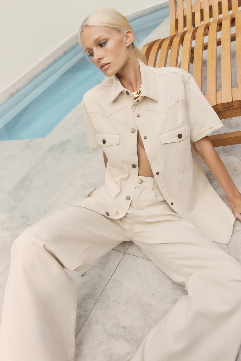 SHORT SLEEVE DENIM SHIRT