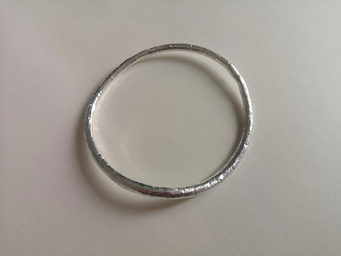 ES VEDRA BANGLE